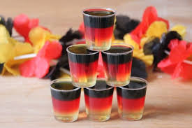 Schwarz Rot Gold Deutschland Wodka Wackelpudding Shots In Nationalfarben Fur Wm Em Oder Esc Party Wodka Wodka Shots Wackelpudding Shots