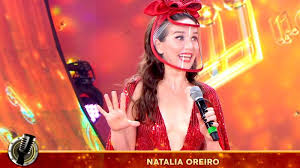 Born 19 may 1977) is an uruguayan singer, actress, and fashion designer. Natalia Oreiro Aparecio Sorpresivamente En El Cantando 2020 Con Una Mascara De Alta Costura Da La Nota
