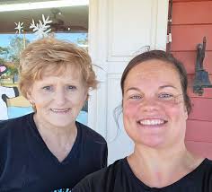 This lady is awesome ♥️ To know her is to Love her! Mrs. Jan's Fried  Chicken pairs well with Renae's Cafe sides and desserts. We are located 3  miles apart and it's