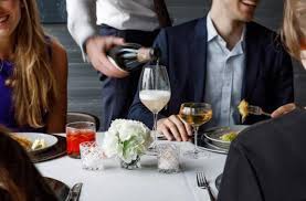 Dec 02, 2019 · for lunch and dinner, diners can pick from parm's regular menu, with options like rigatoni fra diavolo, pork milanese, baked ziti, and baked clams for dinner, plus heroes at lunch. New York City S Buzziest Restaurants For Group Dinners
