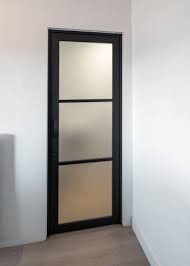 steel look glazen deur met mat geetst glas binnendeuren glazen deur deuren interieur