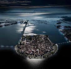 Whether you're planning to stay for a night or for the week, the area around aitoliko has accommodations to fit every need. Aitoliko A Small Town In Western Greece Interestingasfuck