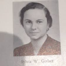 Hello, I'm Leona and something to know about me is : after high school  graduation I focussed