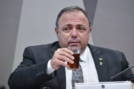 A informação foi divulgada, neste domingo (27), pelo colunista do jornal o globo, lauro jardim. Ksd7zndplm6vwm