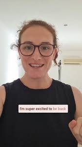 Elle Collins's Instagram, Twitter & Facebook