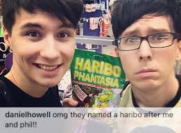 💙🖤 — vote for phan