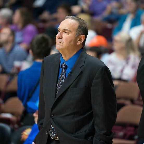 Gary Kloppenburg, Indiana Fever Coaching Advisor, do AI tạo