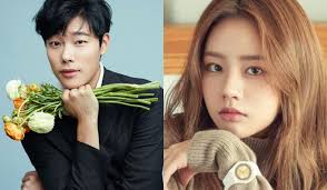 Girl's day hyeri and ryu jun yeol were confirmed to be dating after photos of their dates were released by. Ryu Jun Yeol Hyeri Reportedly Spotted On A Date One Seoul