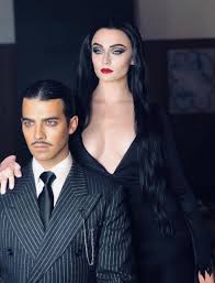 Sophie Turner Celebrity Halloween Costumes Pop Culture Halloween Costume Couples Costumes
