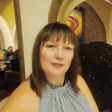 Who are good nail technicians in Traverse City?