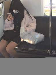 画像】女子高生を電車内でこっそり盗撮したけしからん行為がこちら | JKちゃんねる|女子高生画像サイト