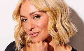 Natalie Gee's Instagram, Twitter & Facebook