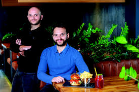 Har du besøgt vivo fusion food bar? Care Este Povestea Restaurantelor Vivo Fusion Locul Preferat De Iubitorii De Burgeri Din BucureÈ™ti È™i IaÈ™i Forbes Ro