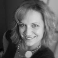 Lorie Yoder's Instagram, Twitter & Facebook