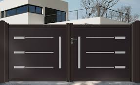 Cofreco Portail Team Aluminium Et Inserts Alu Brosse Www Cofreco Com Front Gate Design House Main Gates Design Entrance Gates Design