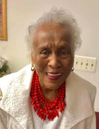 Clara Voss's Instagram, Twitter & Facebook