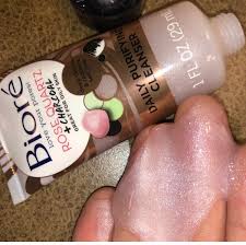 Rose quartz, a natural crystal, is known as the stone that radiates self love and care. Biore Rose Quartz Charcoal Daily Purifying Cleanser Reviews In Face Wash Cleansers Chickadvisor