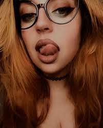 Amanda Dedrick's Instagram, Twitter & Facebook