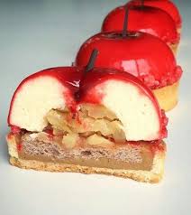 Pastel Mousse De Manzana Compuestos De Una Base De Masa Arenosa Caramelo Cremoso De Vainilla De Tahiti Dakuaz Avellana Los Nuc Patisserie Tarte Instagram