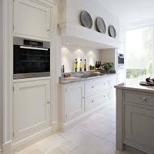 Anthony jackson designs and manufactures fine furniture., fitted furniture and bespoke enquiries@anthonyjackson.co.uk 01403 713 355 07974 703 003. Contemporary Shaker Kitchen Modern Shaker Kitchen Tom Howley