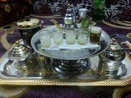 الشاي للضيوف من الممكن تقديم الشاي بالعديد من الطرق للضيوف، حيث إنّه قد يكون باردأ أو ساخناً، مع إرفاق المكسرات والبسكويت والبتيفور المشكل، وفيما يأتي بعض الطرق والوصفات المميّزة للشاي: Ø§Ù„Ø¢ØªØ§ÙŠ Ø§Ù„Ù…ÙˆØ±ÙŠØªØ§Ù†ÙŠ Ø§Ù„Ø´Ø§ÙŠ Ø¨Ù†ÙƒÙ‡Ø© Ø§Ù„Ø¹Ø§Ø¦Ù„Ø© ÙˆØ·Ø¹Ù… Ø§Ù„Ø«Ù‚Ø§ÙØ©