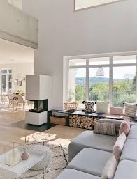 Spatsommerliche Sonne Im Haus Wohnzimmer Sitzbank In 2020 Haus Wohnzimmer Innenarchitektur Wohnzimmer Und Wohnzimmer Design