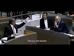 Tijdens het debat dat daarop volgde zonder oppositie, speelde hij het spelletje toy blast op zijn smartphone. Da Gade Gij Ni Bepalen Youtube