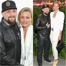 The number, which kutcher claims is a direct line to him, personally, still has an iowa area code. Celebrity Couples With Extreme Height Differences That Prove Love Is Immeasurable