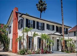 Pour autant, la procédure d'achat d'un appartement ou. L Ancienne Maison De Meghan Markle A Los Angeles En Vente Pour 1 8 Million De Dollars