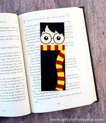 Du suchst an jedem bahnhof nach dem bahnsteig 9 3/4? Free Printable Harry Potter Bookmarks Lesezeichen Selber Machen Harry Potter Geburtstagsparty Ideen Harry Potter Thema