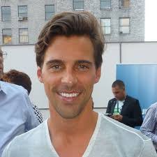 Madison Hildebrand's Instagram, Twitter & Facebook