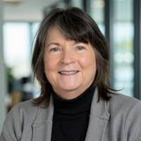 Rebecca Metts's Instagram, Twitter & Facebook