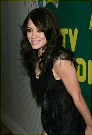 Hillary duff broke the pandemic mundane, taking the plunge many of us have considered recently. Hilary Duff S Feet Explode Photo 2418974 Hilary Duff Pictures Just Jared