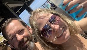 Leslie Wolcott's Instagram, Twitter & Facebook