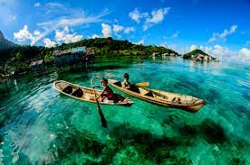 Pulau kecil ini terletak di antara pulau mabul dan pulau sipadan. 8 Tempat Menarik Di Semporna Yang Super Duper Cantik Ammboi