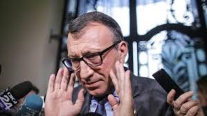 Peste 25 de lideri psd, membri cex, au semnat scrisoarea în care îi cer lui liviu dragnea să se retragă din funcţia de preşedinte al partidului, susţin sursele digi24.ro. Zece Decizii Luate In Biroul Lui Ciolacu Pentru NaÈ™terea Noului Psd DupÄƒ Debarcarea VioricÄƒi DÄƒncilÄƒ