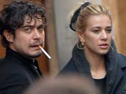 Vivevo una vita dove era tutto basato sui like. La Verita Di Clizia Incorvaia Tra Riccardo Scamarcio E Il Mio Ex Marito Francesco Sarcina Un Patto Machista Ora Vi Dico Cosa E Successo Davvero Corriere It