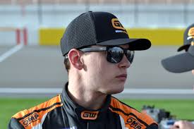 Corey Heim ties for 10th