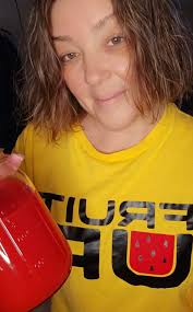 After lunch...inom tayo ng watermelon juice and have some banana guys😋😁  #healthy #fruits #juice #followers #friends #october