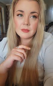 The very elusive “can I have a bite?” face! 😂🥸🤷🏻‍♀️