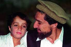 Maintenant que le gouvernement est divisé entre différentes factions, le problème. Afghanistan Avec Le Dernier Des Massoud