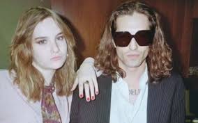 La fidanzata, l'account instagram e tutte le curiosità sulla carriera e la vita privata del cantante dei maneskin. Maneskin Victoria De Angelis Risponde Alle Domande Su Lei E Damiano
