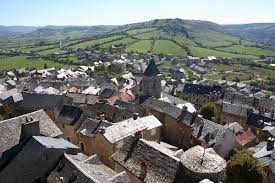 Maison jeanne is a tastefully renovated traditional stone mountain house, which dates back as far as the 16th century. La Maison De Jeanne L Une Des Plus Anciennes Maisons De L Aveyron Severac D Aveyron Heritage Aveyron Tourism