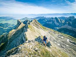 Wir wandern, klettern, genießen die ruhe und natur und abends gemeinsam die abende auf den komm mit dem backpackcircle und 11 gleichgesinnten auf eine abenteuerliche wanderung in das. Detailansicht Santis Grate Altenalpturm Girenspitz Santis Silberplatten Et Al