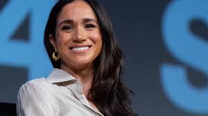 Meghan Markle would've been the 'world's most popular person' if she stayed  with royals