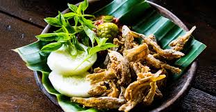 Harga menu restoran padang, menu restoran padang, menu restoran padang sederhana. Sensasi Khas Nasi Pecel Iwak Kriuk Kali Warung Deso Madiun Merahputih
