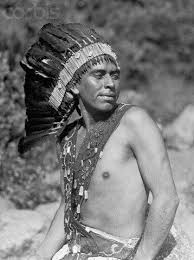 Possible Yokut Man Dressed For Yosemite Field Days Headdress Turkey Feathers Touris Native American Men North American Indians Native American Indians