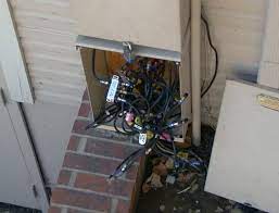 Jul 16, 2007 · i want to open the rogers cable box on the side of my house. Jagerfesting Open Cable Box Outside Porch