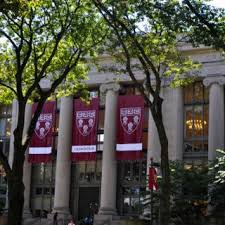13,5 milyon kitap, dergi ve cd/dvd'ye ev sahipliği yapan amerika'nın en büyük kütüphanesi. Harvard University Vs Stanford University Aralarindaki Fark Nedir