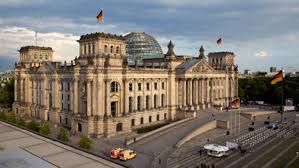One of berlin's most famous landmarks, it is situated at the northern end of the ebertstrasse and near the south bank of the spree river. Deutscher Bundestag Wo Ist Der Bundestag